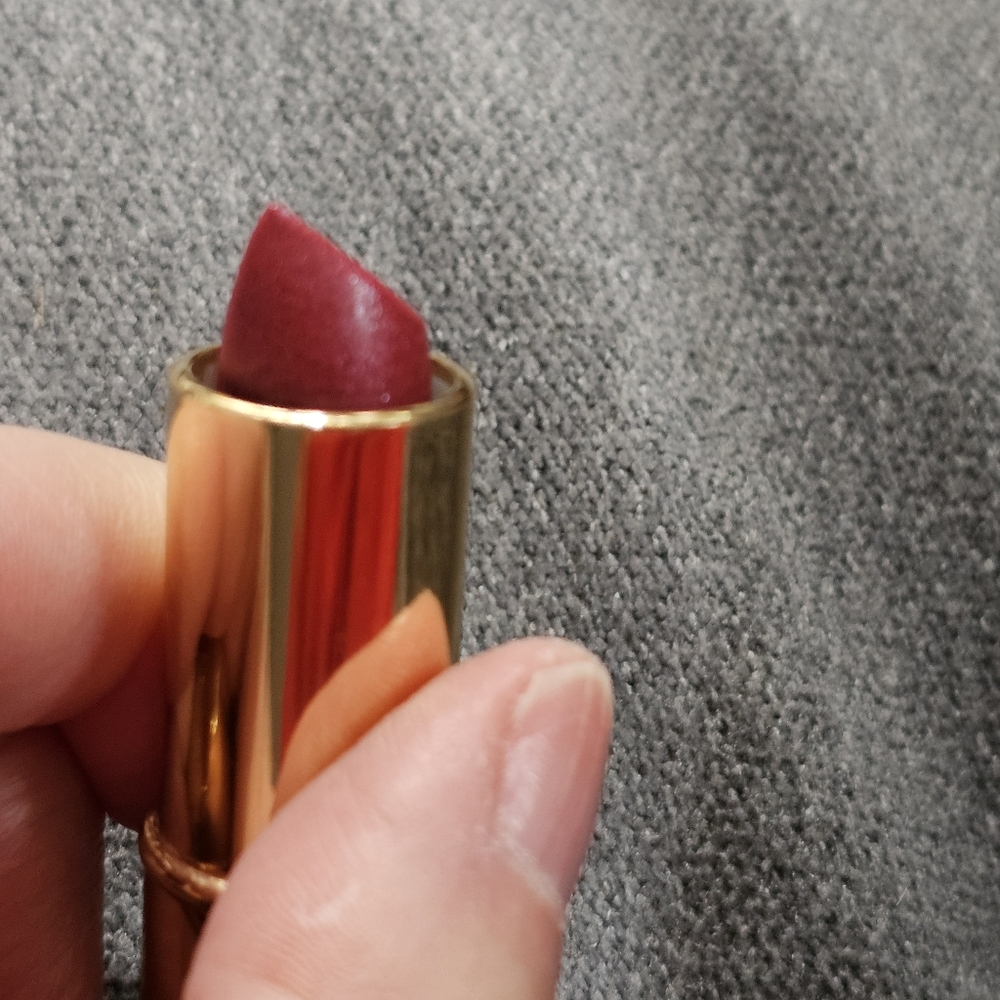 ESTEE LAUDER Pure Color Crystal Lipstick in the shade Passion Fruit Shimmer NEW